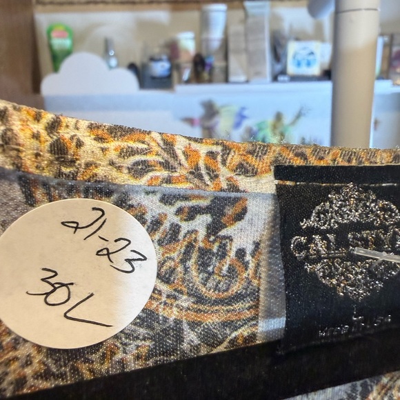 Lace Textured Scoop Neck Peplum Top - Taupe - Picture 7 of 7